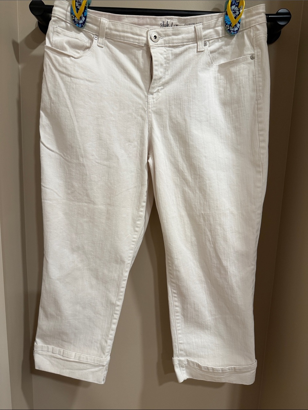 Style & Co. White Cropped Capri Jeans
